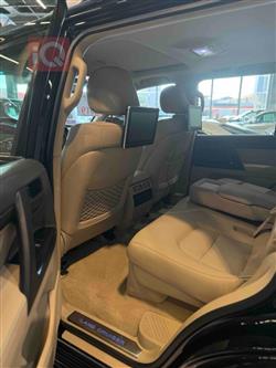 تۆیۆتا لاند کروزەر